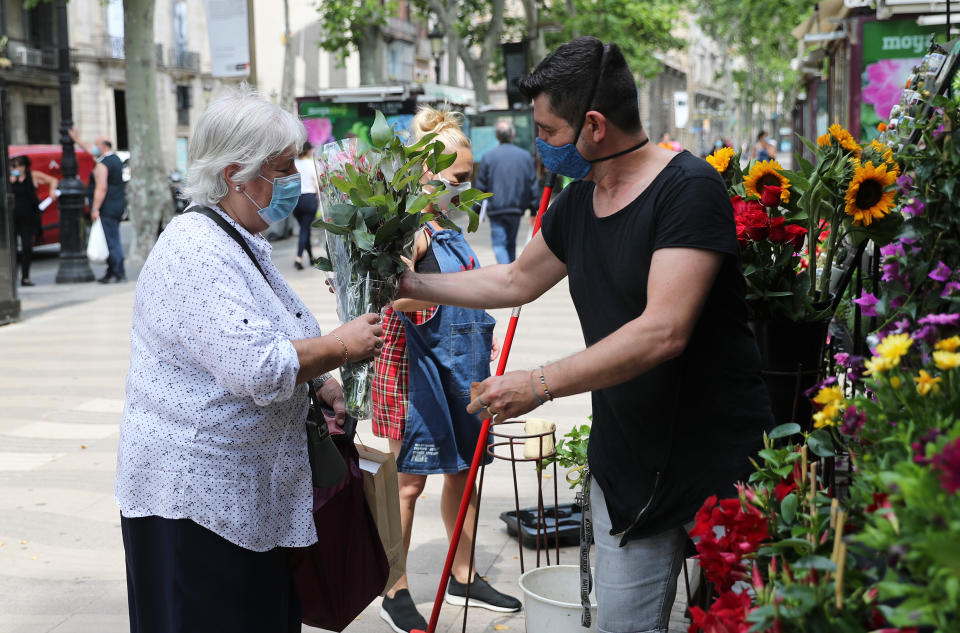 The traditional flower shops of Las Ramblas open with the phase 1 of the deconfinement in Barcelona, on 25th May 2020. (Photo by Joan Valls/Urbanandsport /NurPhoto via Getty Images)