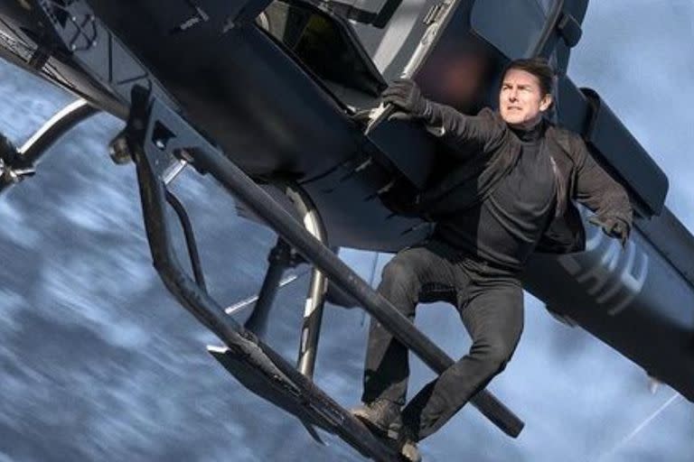 Tom Cruise sorprende en su nuevo film con su estado físico, que parece no haberse alterado más de tres décadas después