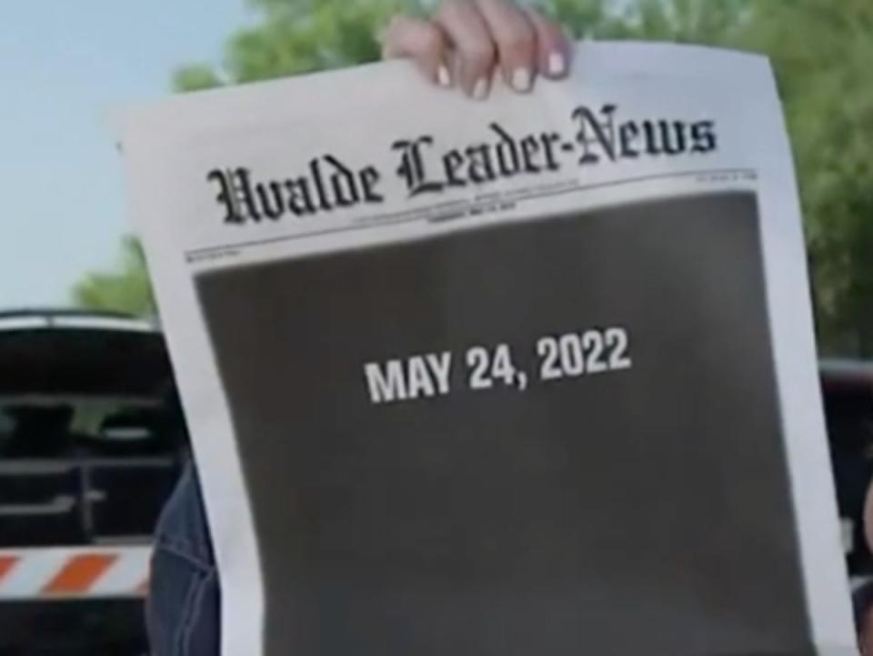 La portada del Uvalde Leader-News, el periódico local de Uvalde, Texas, el día después de que un tirador en masa matara a 19 alumnos de cuarto grado y a dos miembros del profesorado en la Escuela Primaria Robb (captura de pantalla)