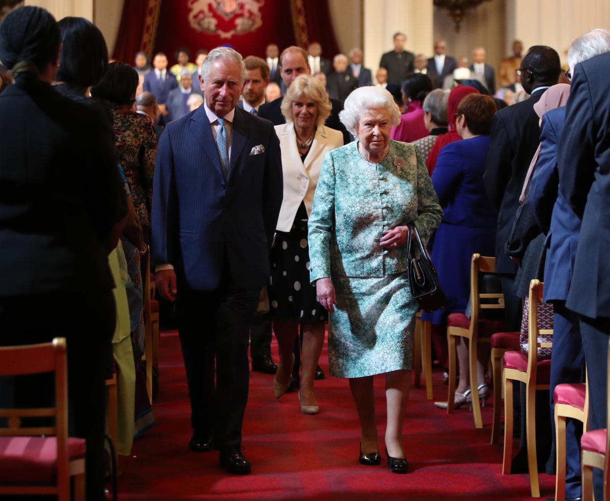 Arbeitgeber Queen. Was verdienen Angestellte im Buckingham Palace? (Bild: Getty Images)