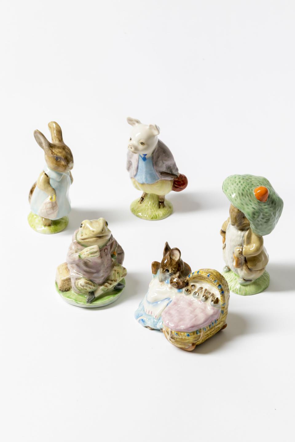 SET OF 5 BEATRIX POTTER FIGURINES