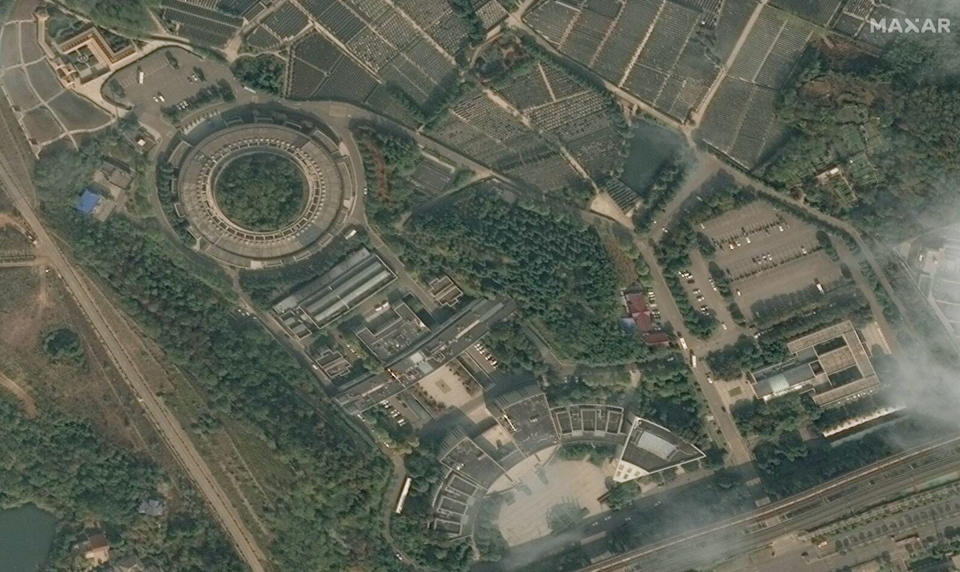 Roads around the Nanjing Funeral Home in Jiangsu province on Nov. 9, 2022.<span class="copyright">Maxar</span>