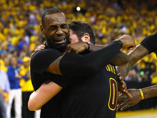 LeBron James' complaints about sleeved NBA jerseys may have to continue, Basketball News