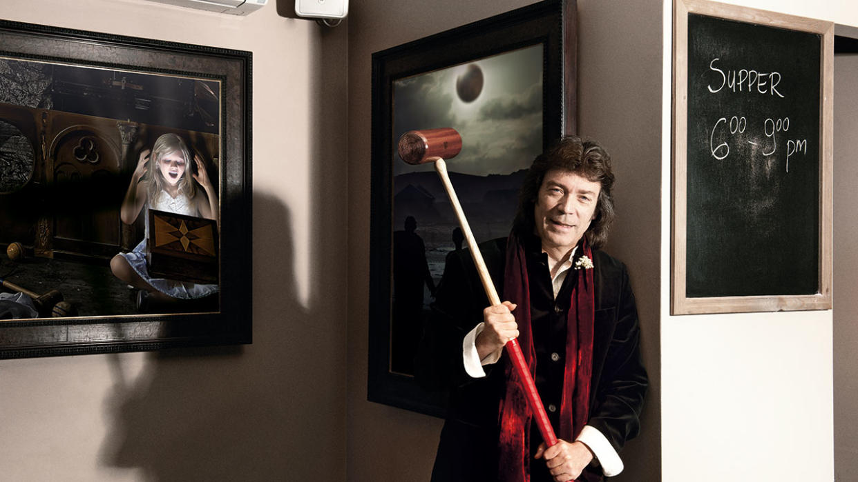  Steve Hackett. 