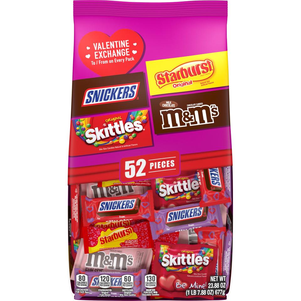 28) Valentine Exchange 52-Piece Assorted Candy