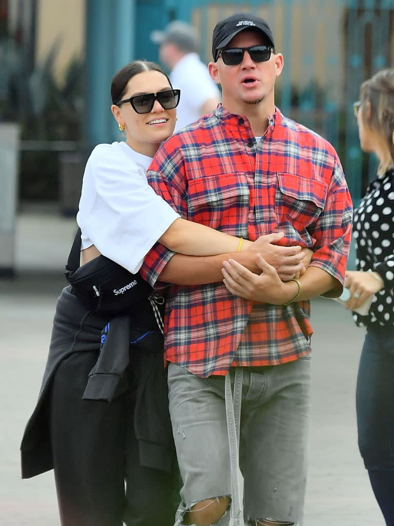 El noviazgo entre Channing Tatum y la cantante Jessie J nos deja siempre postales adorables, como esta de la pareja disfrutando de una visita a Disney