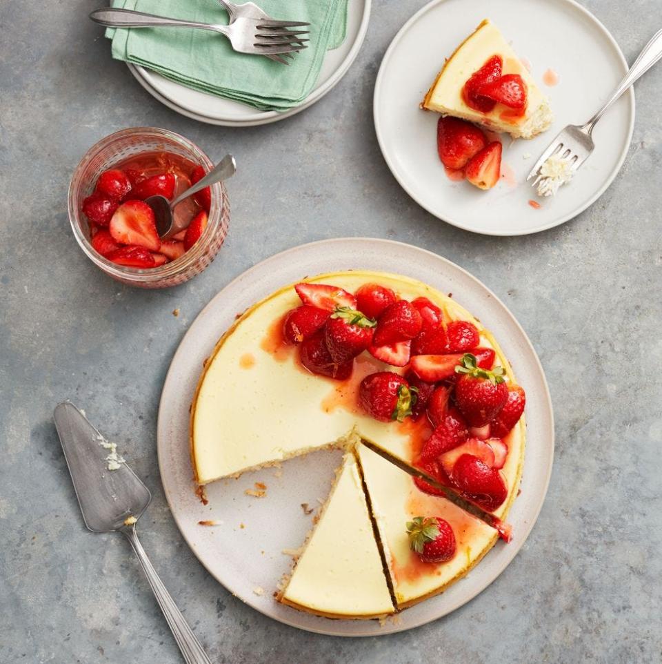 Strawberry Coconut-Crust Cheesecake