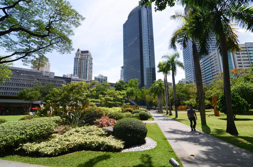 A general view of the financial district of Makati, the Philippines. (Photo: Getty Images)
