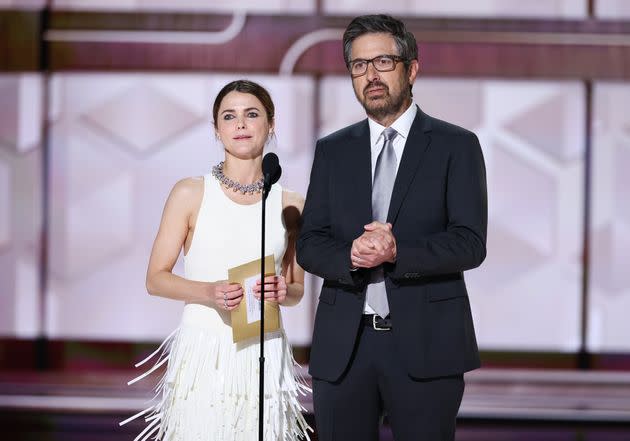 Keri Russell and Ray Romano at the 2024 Golden Globes.
