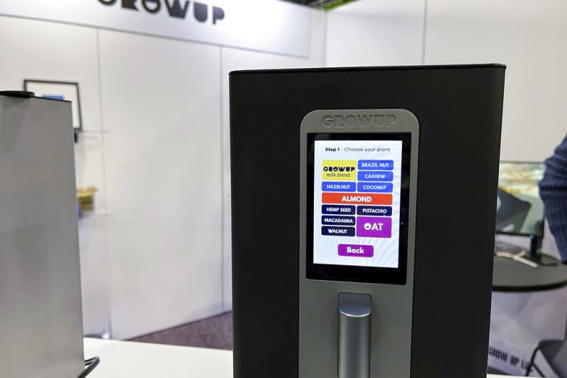 2023年1月6日至8日，CES技術展展出堅果奶製作機「GrowUp」。（AP）