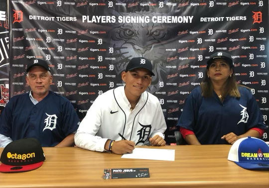 Venezuelan outfielder Jesus Pinto signs with the Detroit Tigers on January 15, 2024.