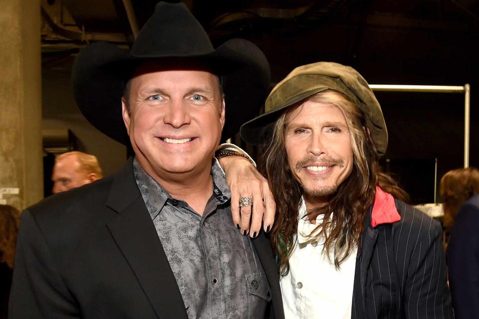 Rick Diamond/ACM2015/Getty  Garth Brooks and Steven Tyler