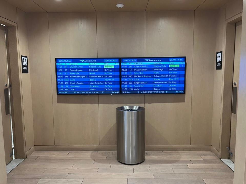 Amtrak monitor with train departure times