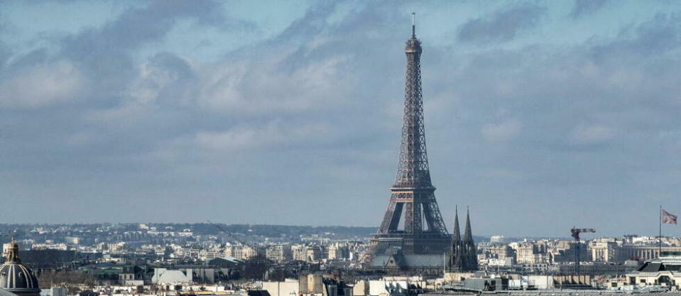 La balance des transactions courantes (somme de la balance commerciale et des services) de la France continue de s'enfoncer en territoire négatif. Elle n'a plus été en excédent depuis 2007.
