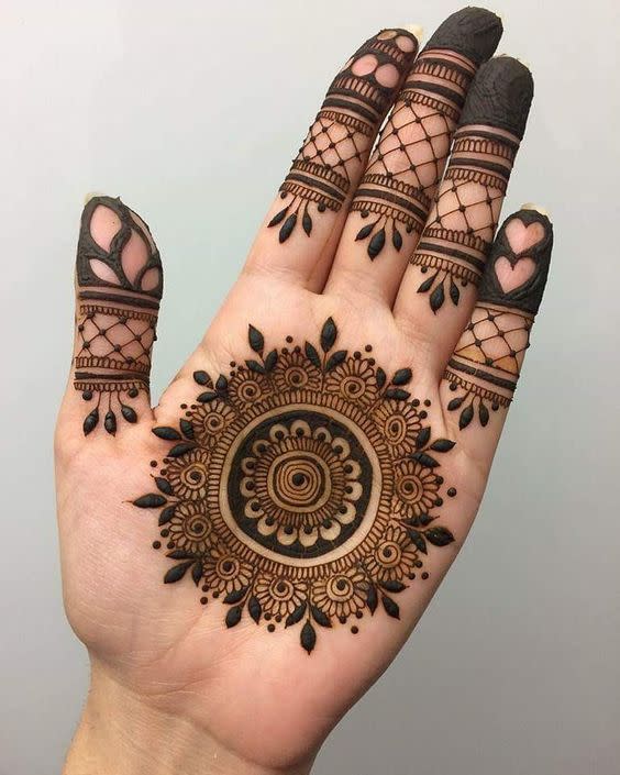 Professional Mehendi Artist in Goa - Misba Mehendi Artist