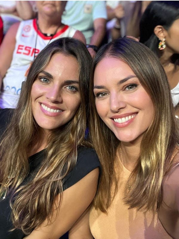 Helen Lindes y Amaia Salamanca en el basket