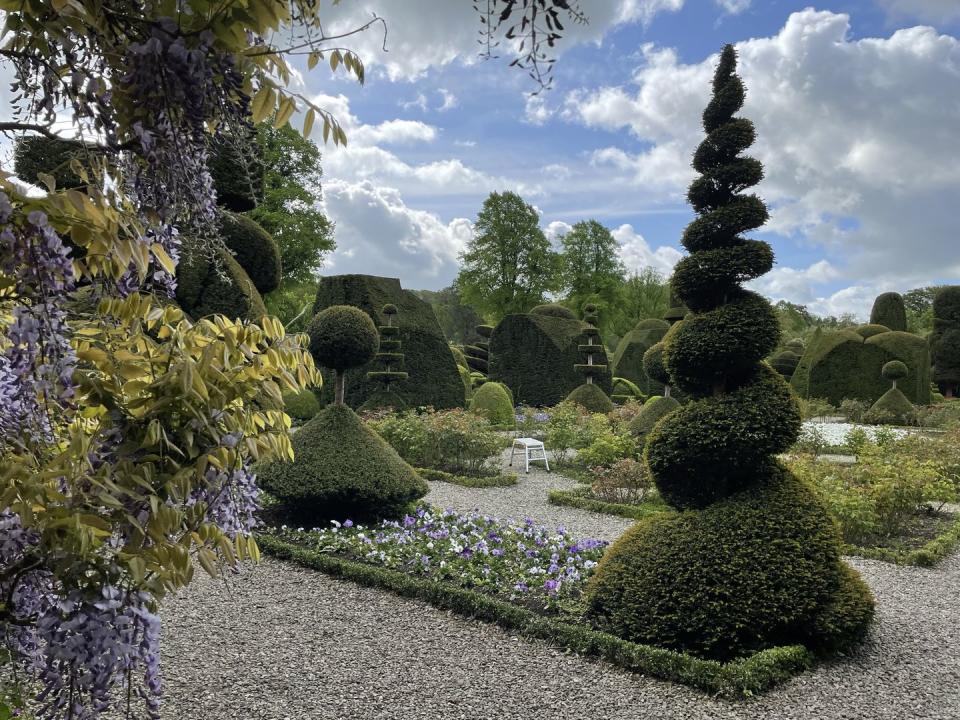 levens hall and gardens topiary garden