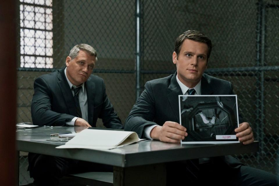 holt mccallany as bill tench, jonathan groff as holden ford, mindhunter season 1