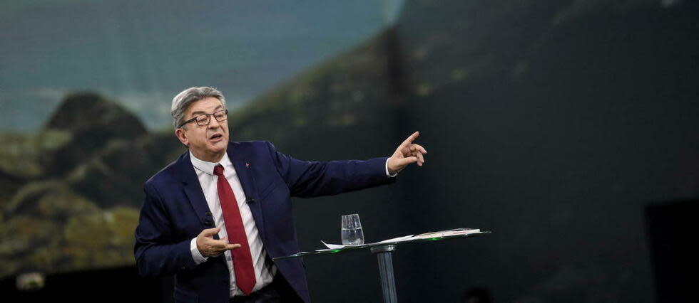 Jean-Luc Mélenchon ce dimanche 16 janvier lors de son meeting immersif à Nantes. 
