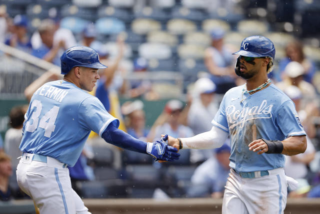 Photo: Royals Matt Quatraro and Brady Singer Shake Hands on