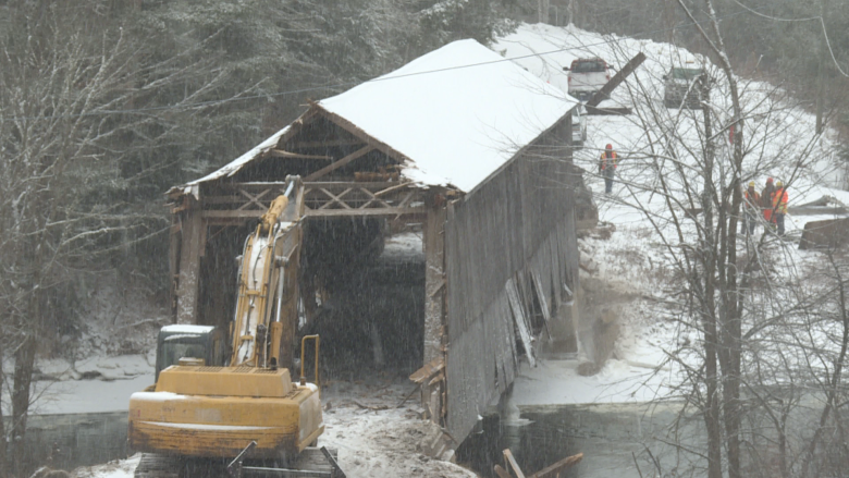 Demolition of Hoyt's 87-year-old Bell Bridge is underway