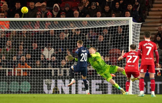 Chelsea’s Cole Palmer, left, misses a close-range chance against Middlesbrough