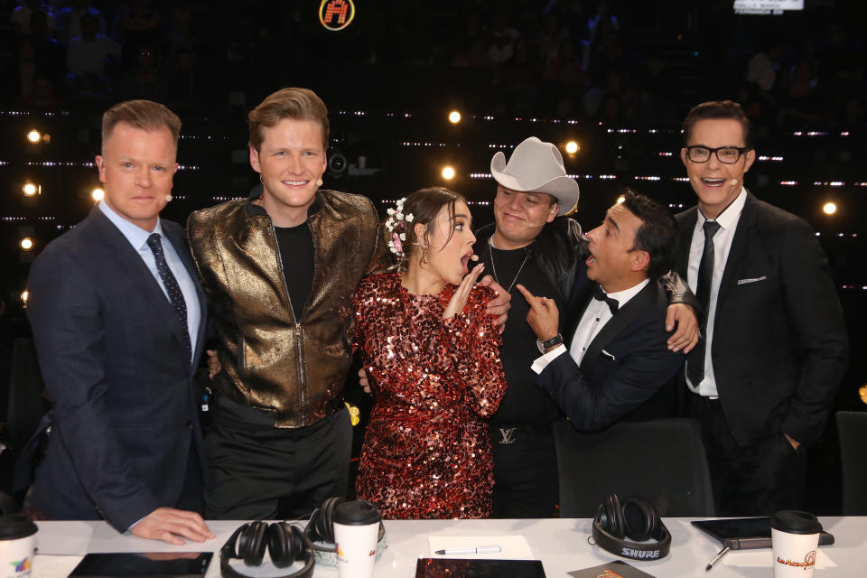 MEXICO CITY, MEXICO - NOVEMBER 10: Arturo López Gavito, Alexander Acha, Danna Paola, Remmy Valenzuela, Adal Ramones and Horacio Villalobos poses for photos during La Academia 2019 concert one at Azteca Ajusco on November 10, 2019 in Mexico City, Mexico.  (Photo by Adrián Monroy/Medios y Media/Getty Images)