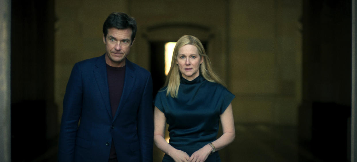 Ozark. (L to R) Jason Bateman as Martin 'Marty' Byrde, Laura Linney as Wendy Byrde in episode 401 of Ozark. Cr. Courtesy of Netflix Â© 2021