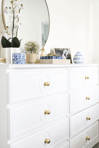 <p><a href="https://simplybeautifuleating.com/2020/07/13/a-simply-beautiful-ikea-malm-dresser-makeover-with-overlays/" data-component="link" data-source="inlineLink" data-type="externalLink" data-ordinal="1" rel="nofollow">Simply Beautiful Eating</a></p>