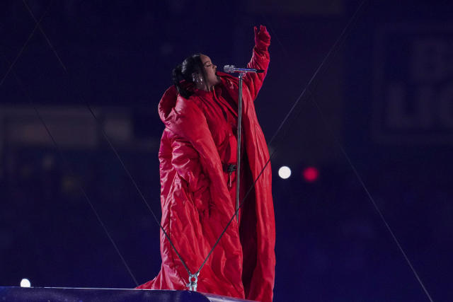 Rihanna Paid Tribute to Fashion Icon During Super Bowl Performance