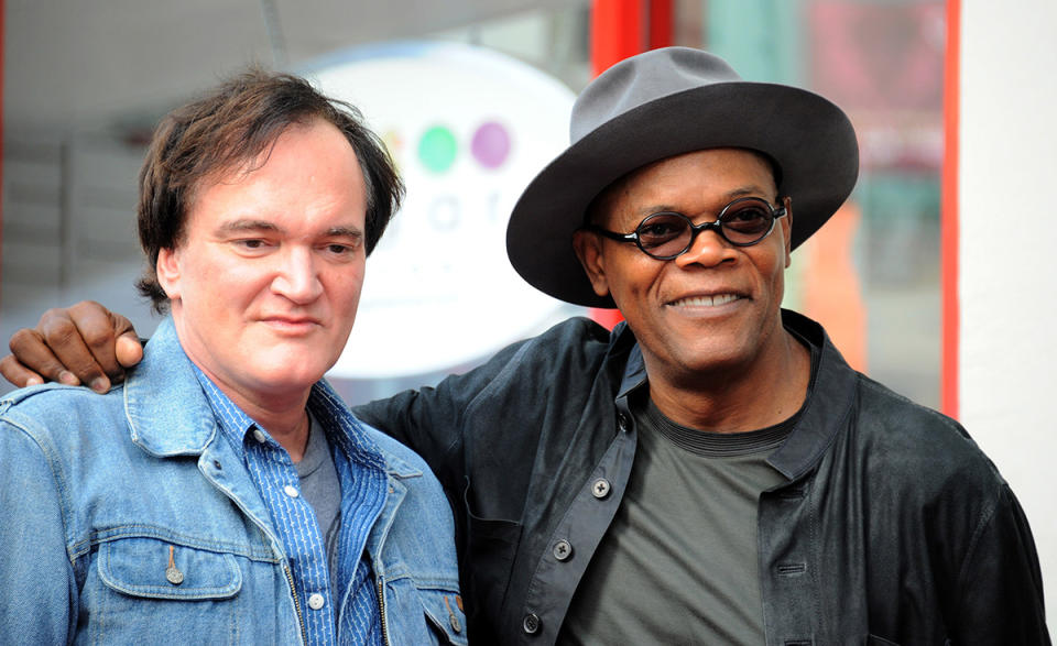 HOLLYWOOD, CA - 21 DICIEMBRE 2021:  El director Quentin Tarantino y el actor Samuel L. Jackon en la inauguración de la estrella del cineasta en el Paseo de la Fama de Hollylwood el 21 de diciembre de 2015, California (Foto: Albert L. Ortega/Getty Images)