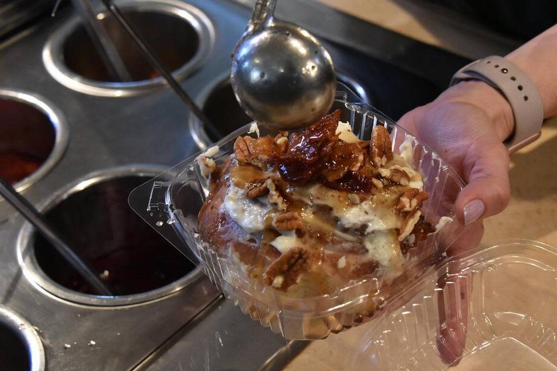 A specialty cinnamon roll from The Devine Cinnamon Roll Deli in Columbia. Rob Thompson/rthompson@thestate.com