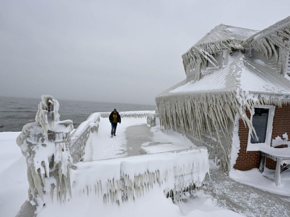 Ems Delays Broken Heating Systems And Other Blizzard Conditions Push Buffalo Winter Storms 0817