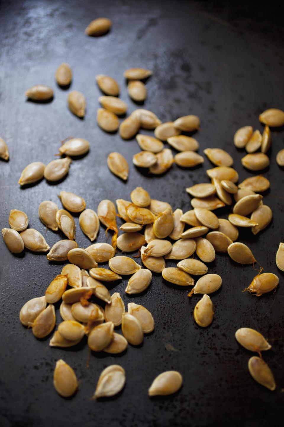 curry-sriracha-pumpkin-seeds