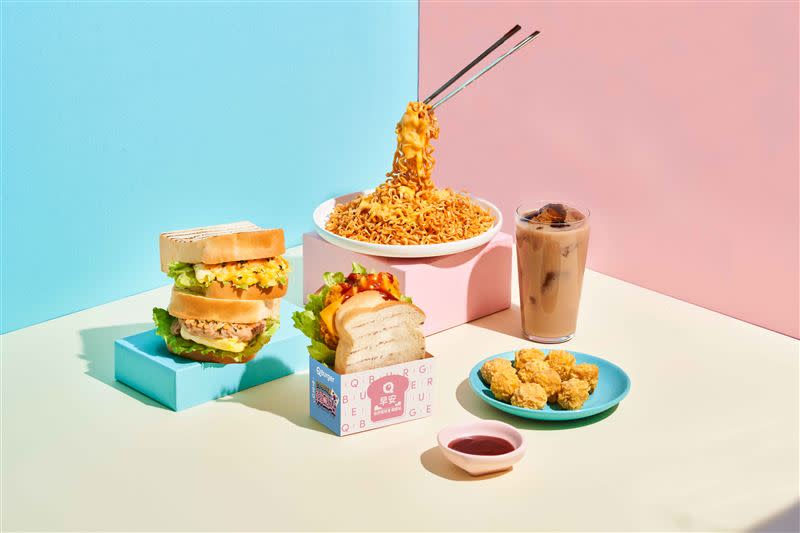 Q Burger「世界風味賞－韓國站」主打創意韓式新滋味結合台式早午餐，帶你體驗「韓」流魅力。（圖／品牌業者提供）