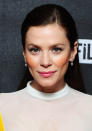 Anna Friel wore her glossy pink lipstick with sculpting bronzer. <br><br>[PA]