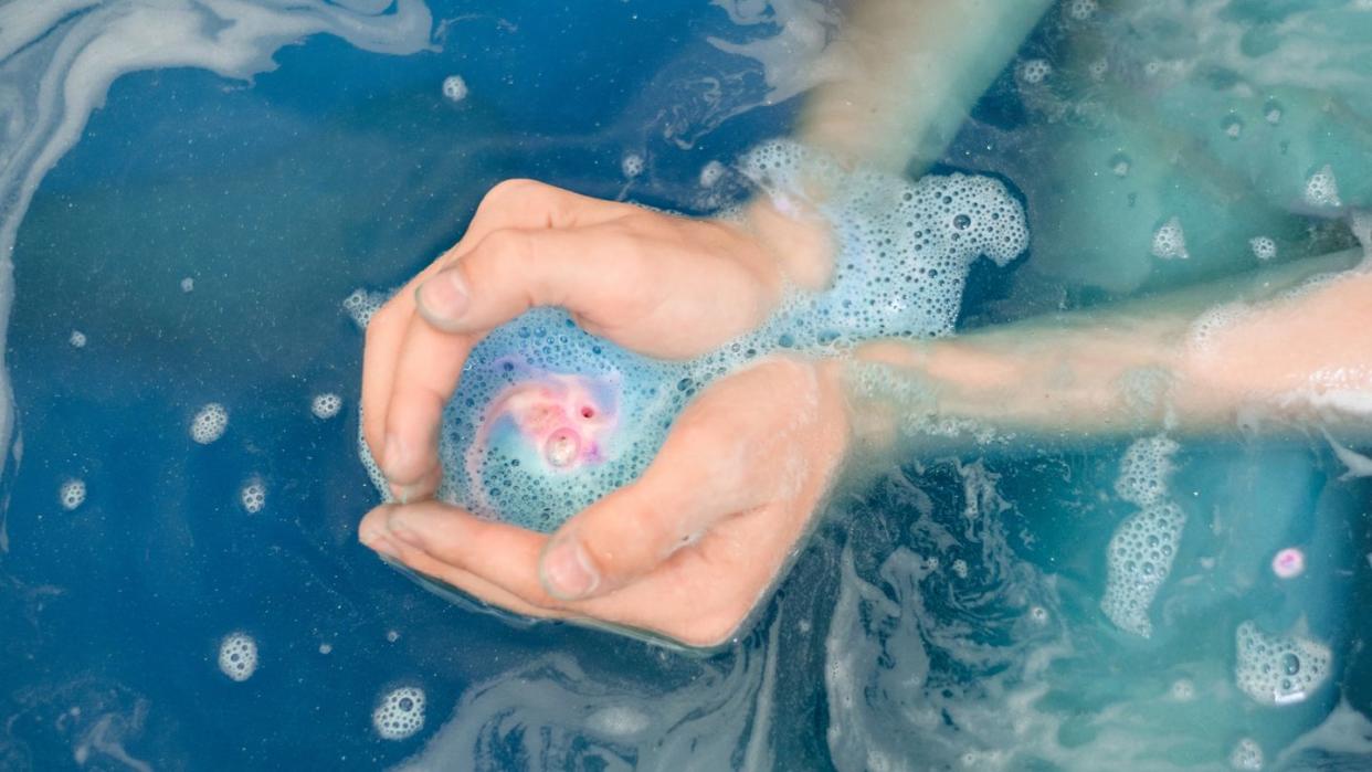 blue bath bomb