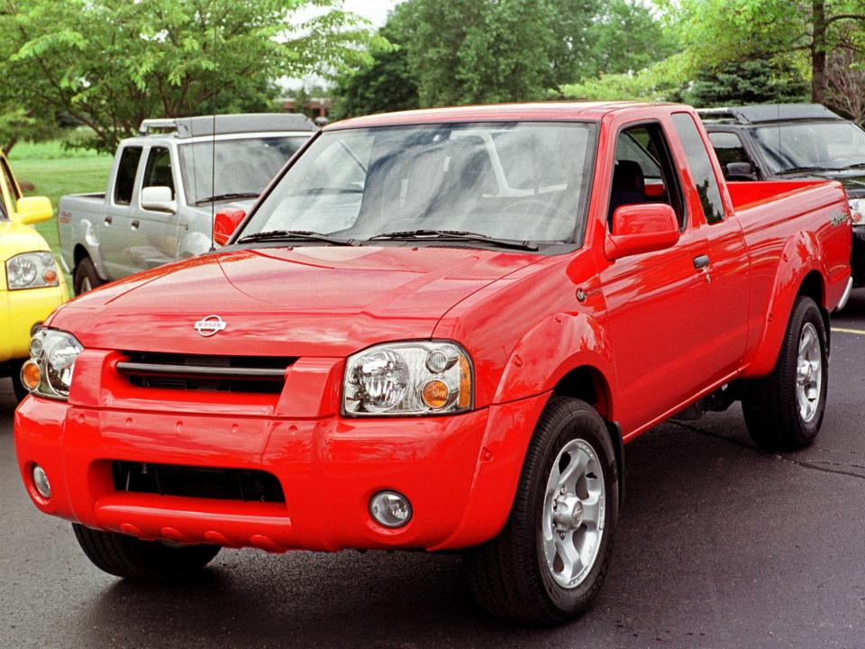 2001 Nissan Frontier.JPG