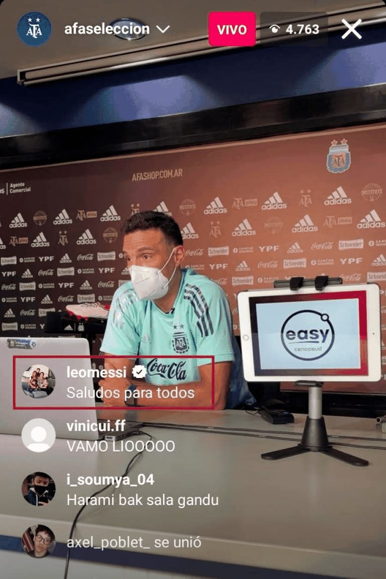 El saludo de Messi en plena conferencia de Scaloni