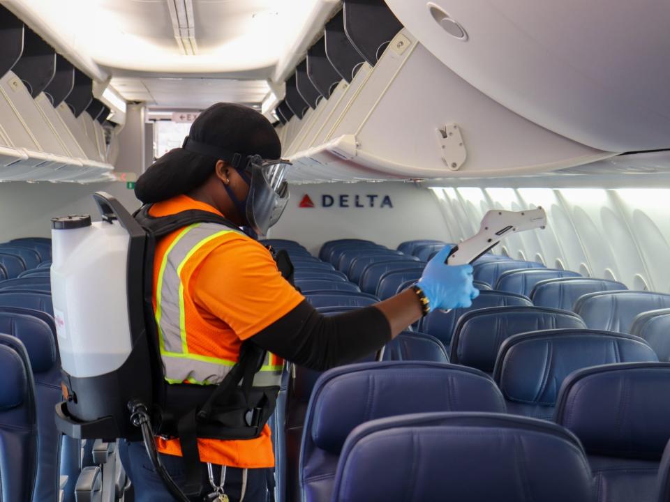 Delta Air Lines aircraft fogging