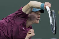 Jannik Sinner, of Italy, serves to Taylor Fritz at the BNP Paribas Open tennis tournament Thursday, March 16, 2023, in Indian Wells, Calif. (AP Photo/Mark J. Terrill)