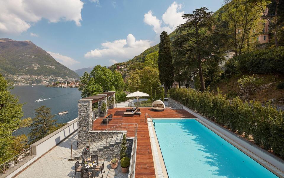 The private swimming pool of the Panoramic Suite