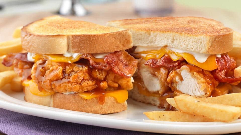 Friendly's: Honey BBQ Chicken SuperMelt Sandwich