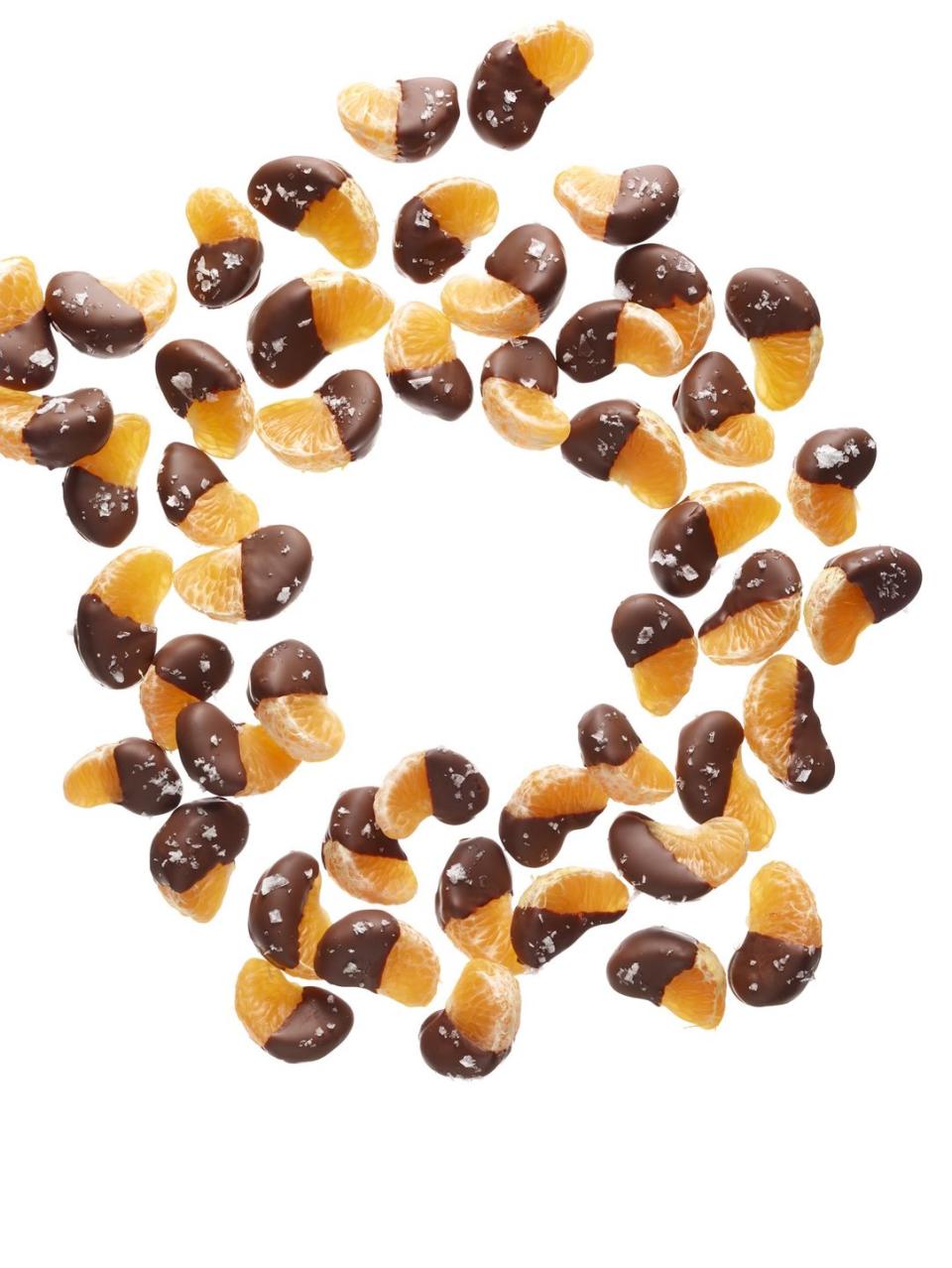 16) Chocolate-Dipped Clementines