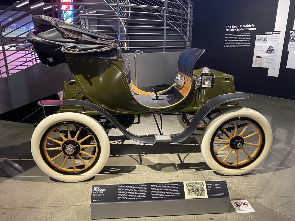 Early EV: the Columbia Victoria Phaeton from 1908