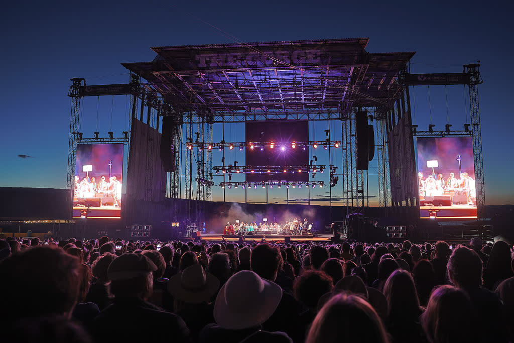  Joni Mitchell performs in concert at Gorge Amphitheatre . 