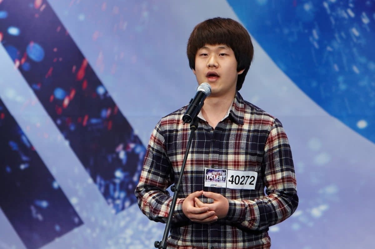 Choi Sung-bong rose to fame after taking second place on Korea’s Got Talent (tvN)