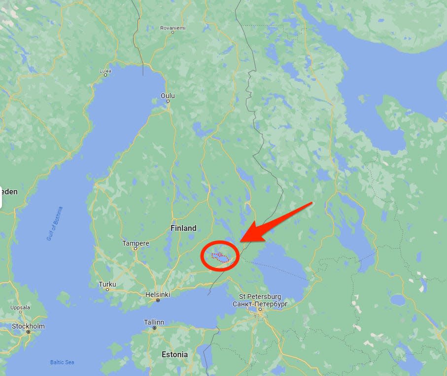 A map of Finland with a large red circle around the area of Lake Saimaa to illustrate how close to Finland's border with Russia.