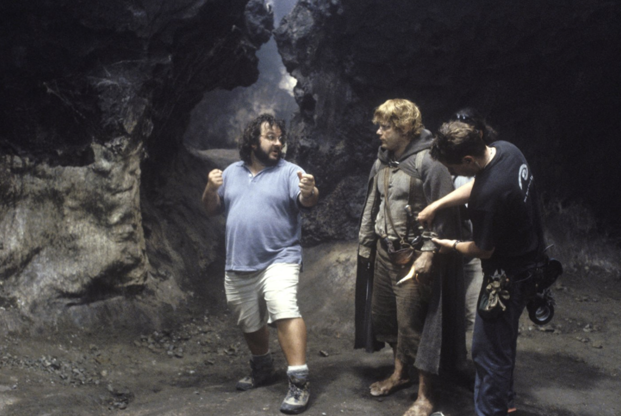 Peter Jackson and Sean Astin on the set of Lord of the Rings: Return of the King (Credit: New Line)