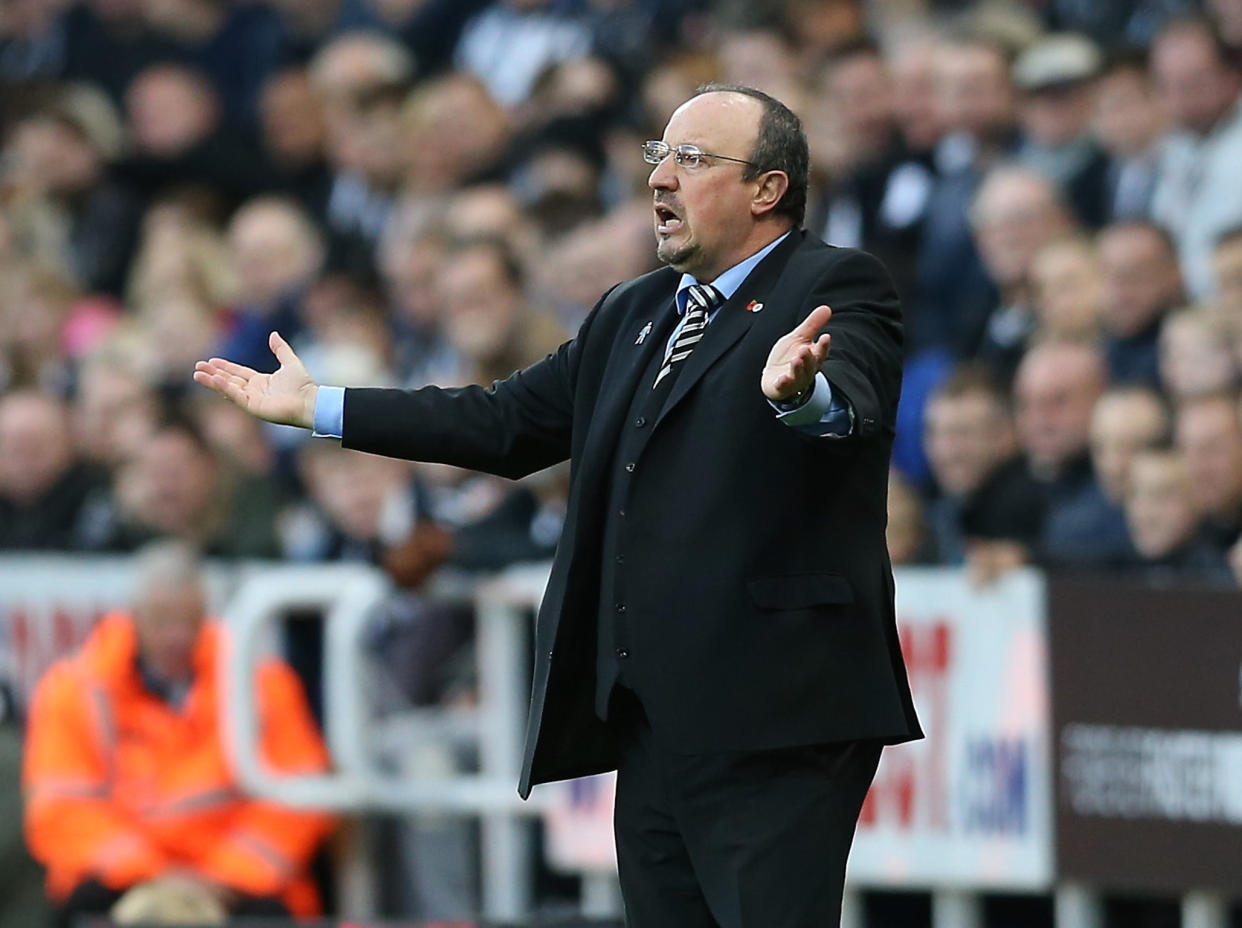 Rafa Benitez is between a rock and hard place